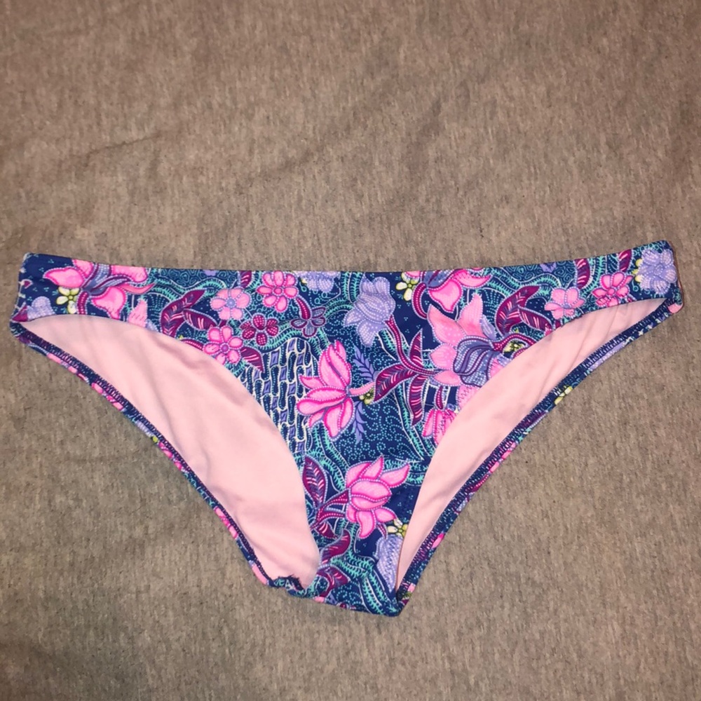 BRAND NEW printed Victoria’s Secret bikini bottoms